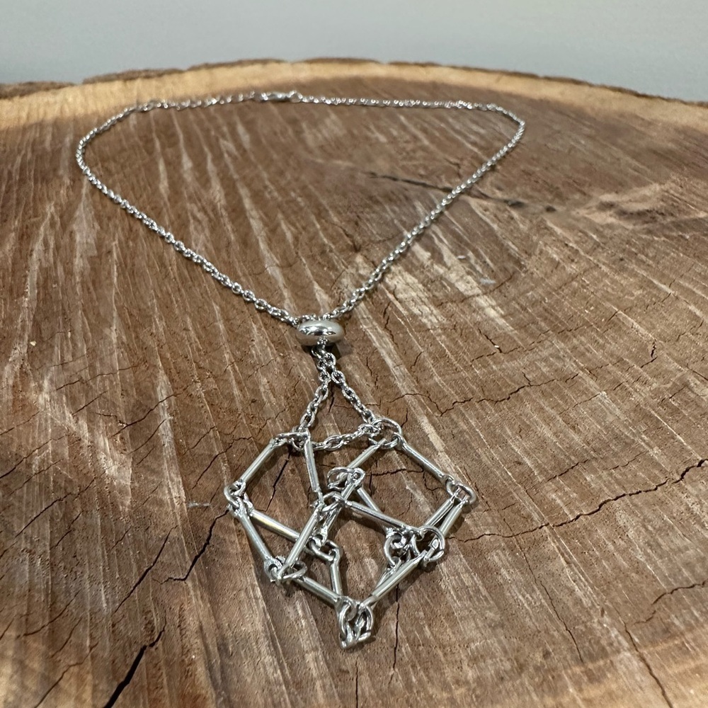 Silver Geometric Pendant Necklace -